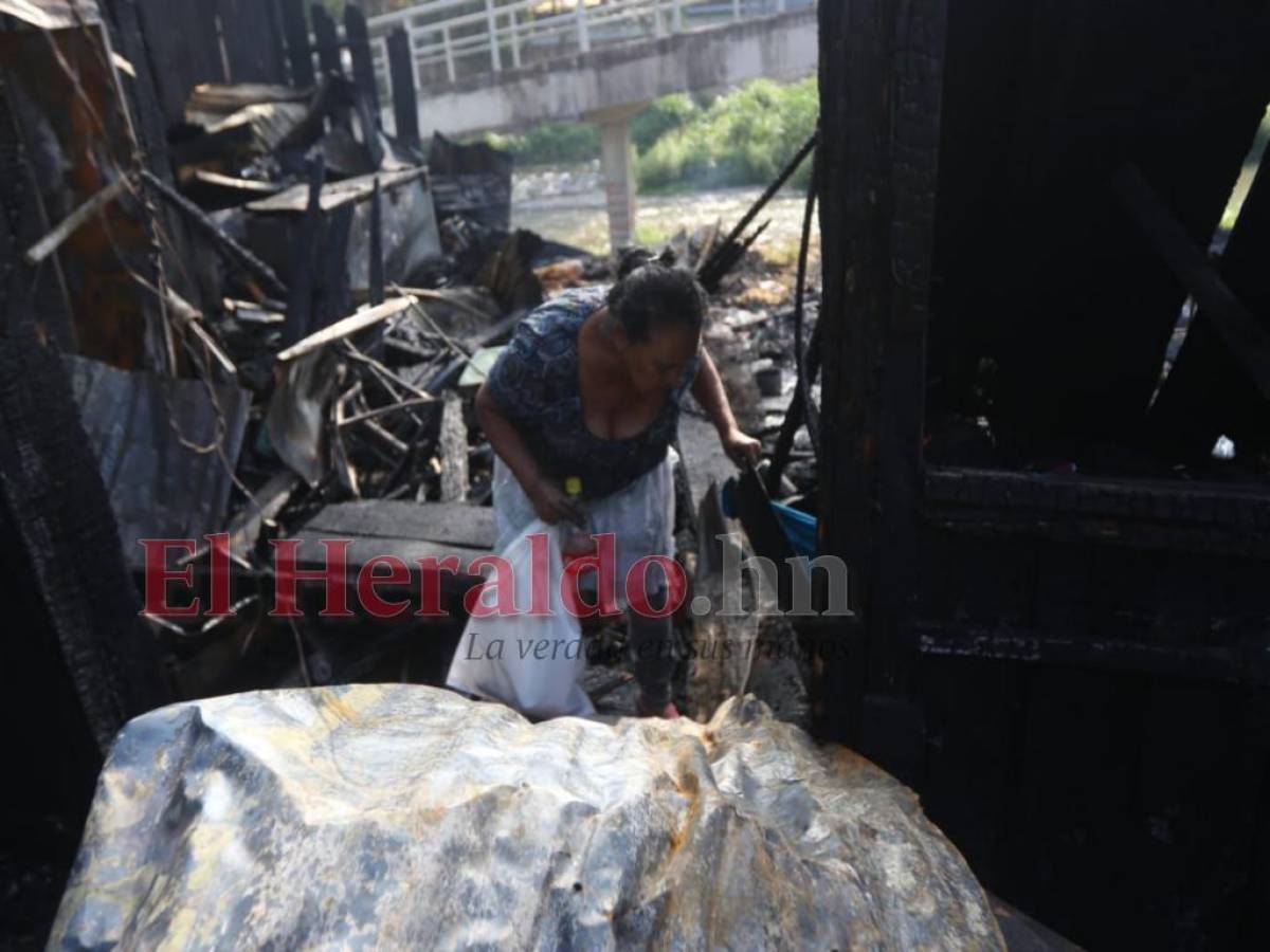 Locataria afectada en incendio de mercado: “De aquí yo sostengo a mis nietos”