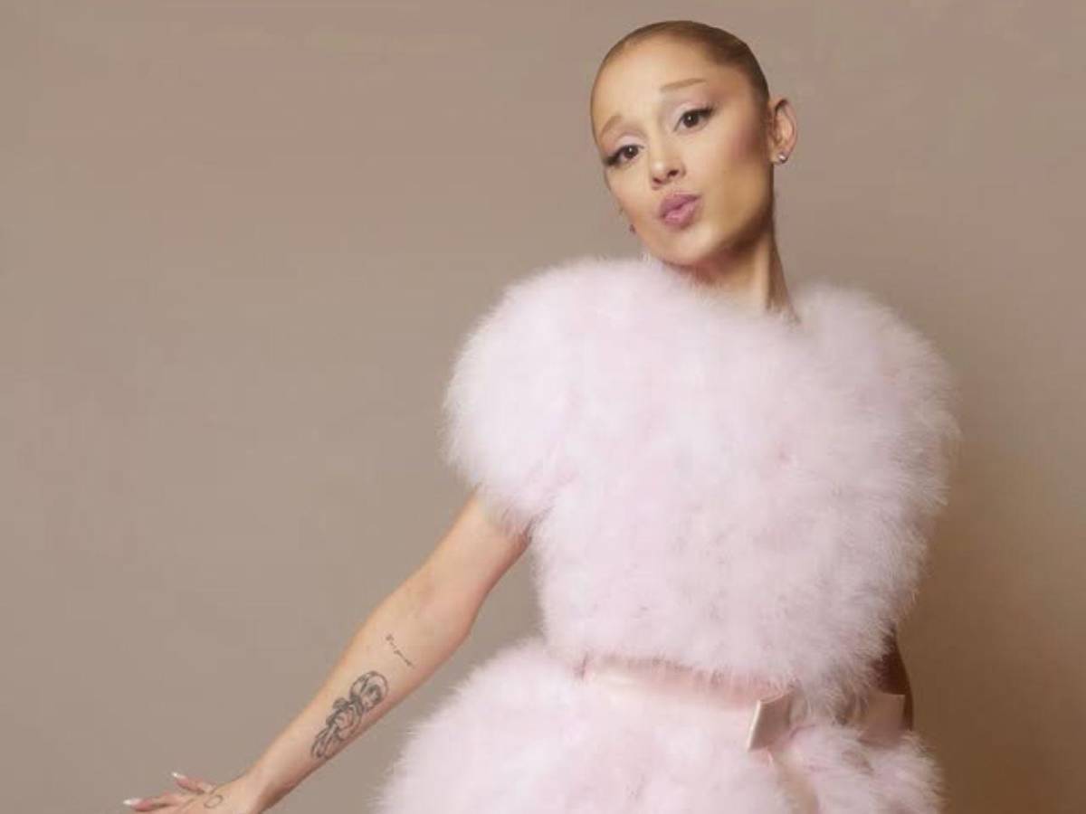 La transformación final de Ariana Grande: Vuelve al castaño y se despide del rubio Wicked