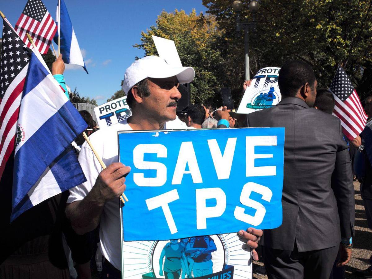 “Salga ahora o sea deportado”: los países que, igual que Honduras, se quedaron sin TPS