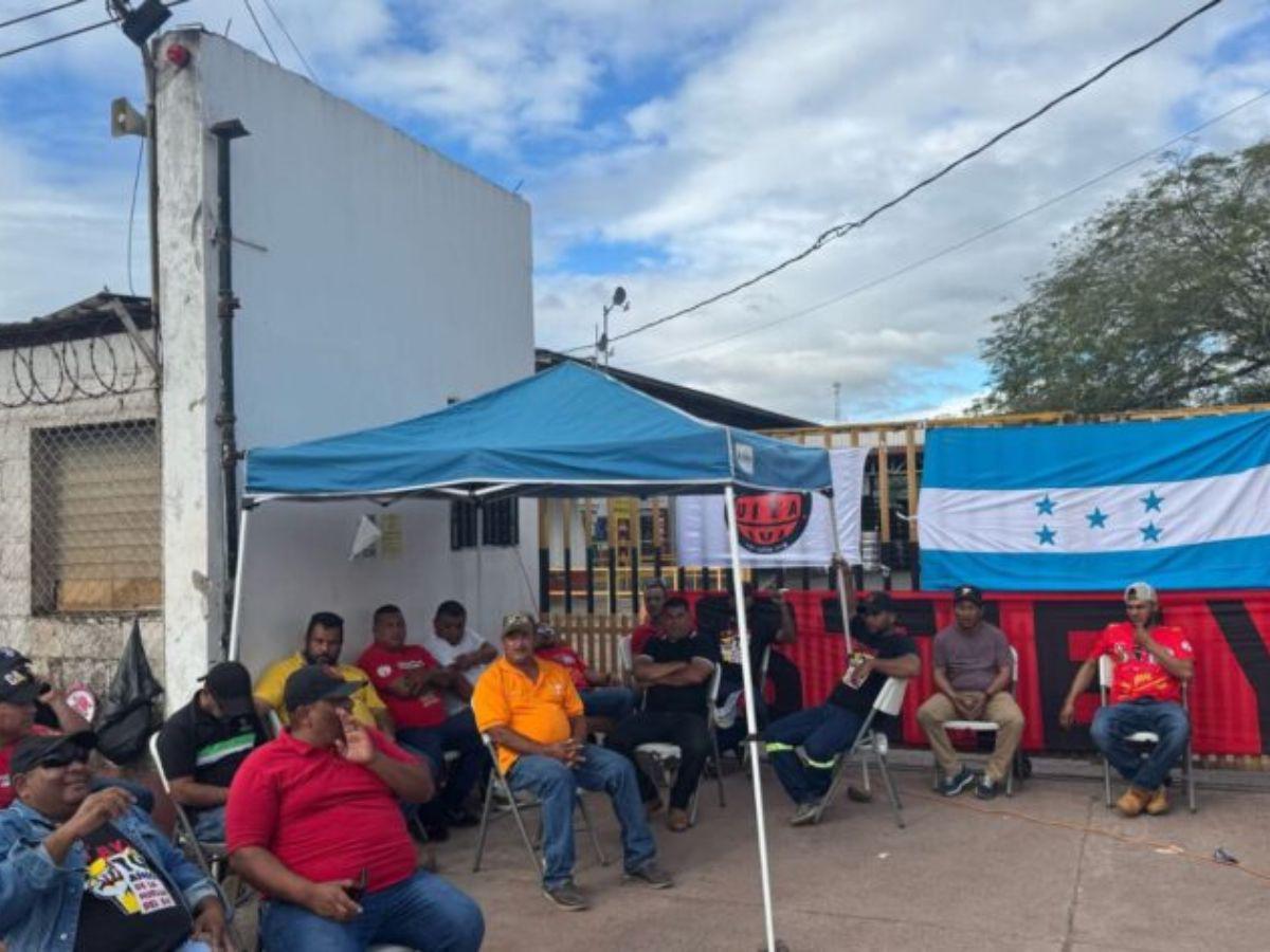 ¿Navidad sin cervezas y refrescos? Todo sobre la huelga de Stibys en exigencia de contrato colectivo