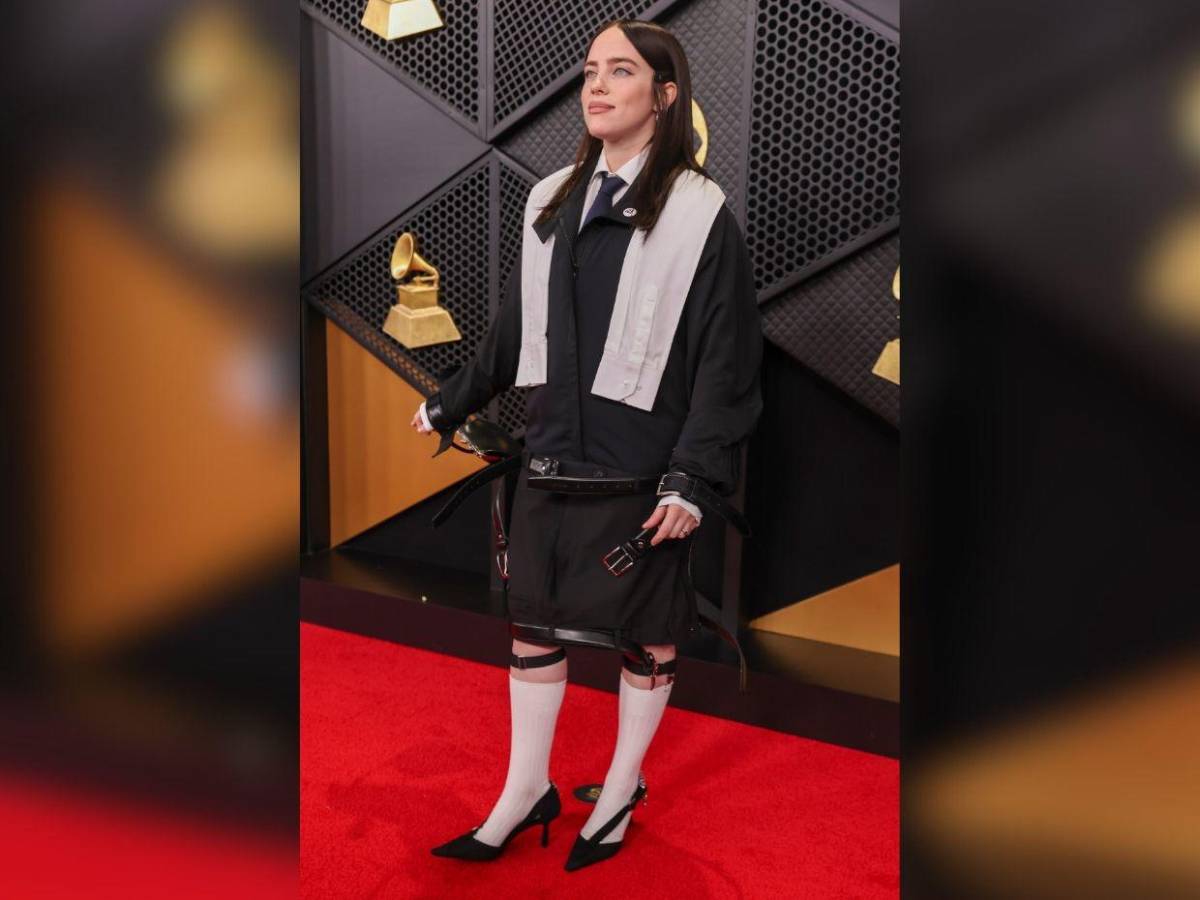 Plumas, transparencias y brillos: los protagonistas de la alfombra roja de los Grammys 2026