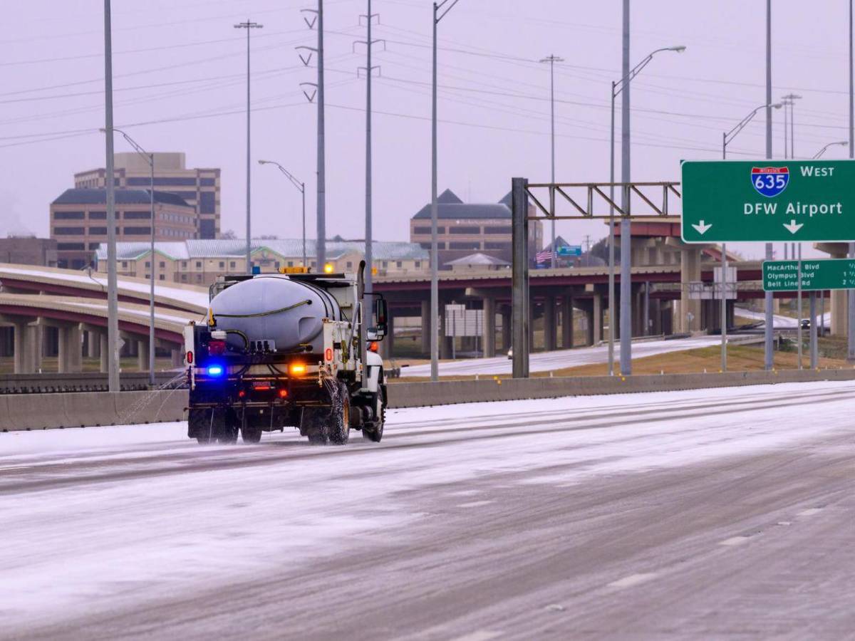 Texas sufre las inclemencias de la tormenta invernal que azota Estados Unidos