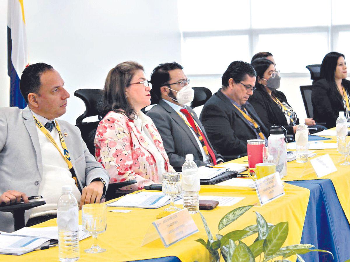 Temen estampida si Odir Fernández llega como rector de la UNAH