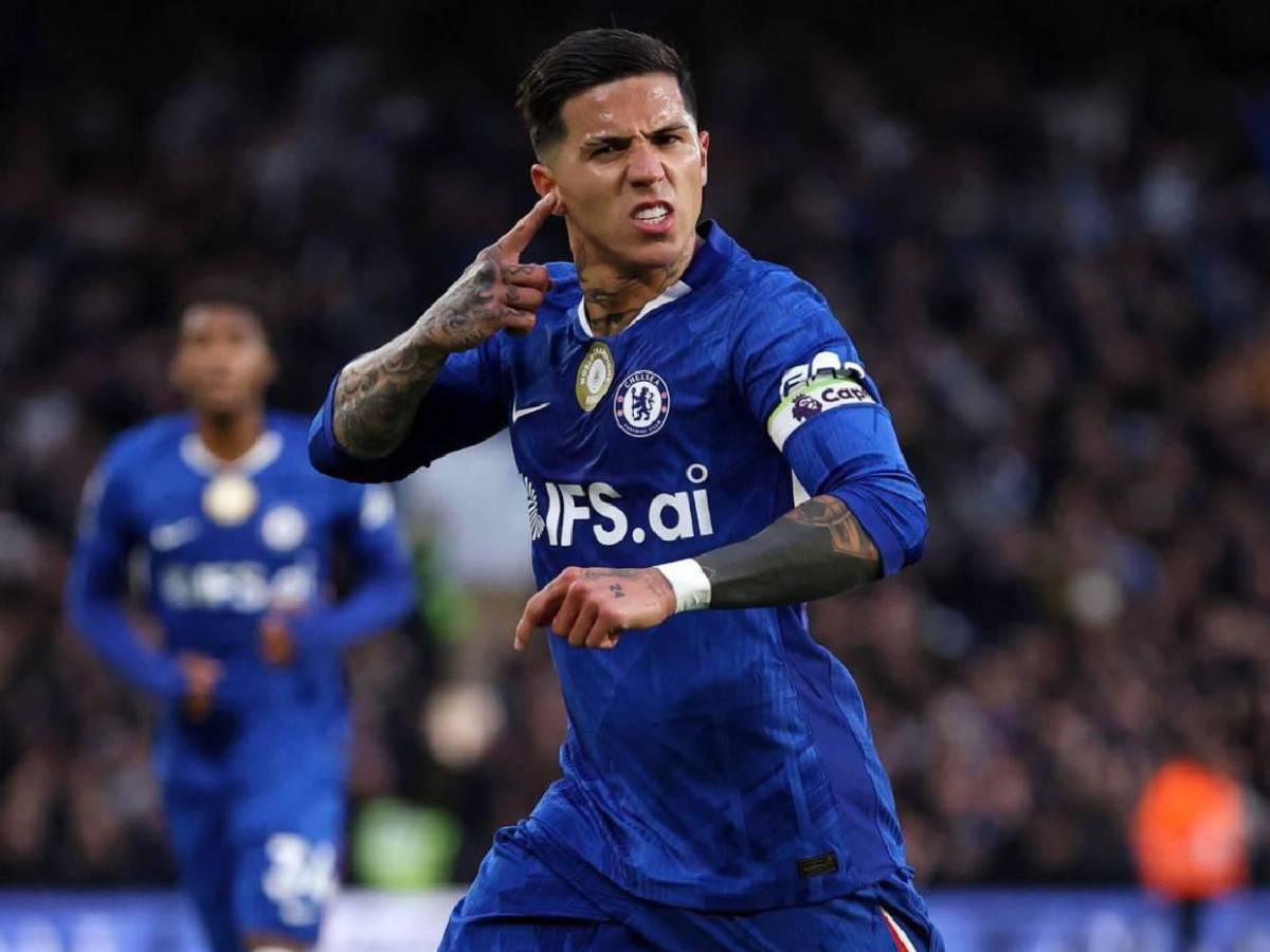 Fichajes: Raphinha se va de Barcelona, Real Madrid va por dos cracks y revés con Olise