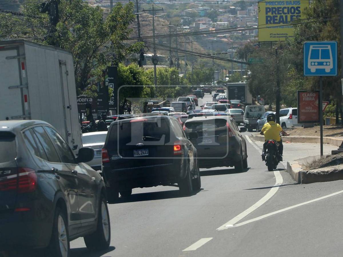 Tráfico infernal este sábado en el anillo periférico y salida al sur de Tegucigalpa