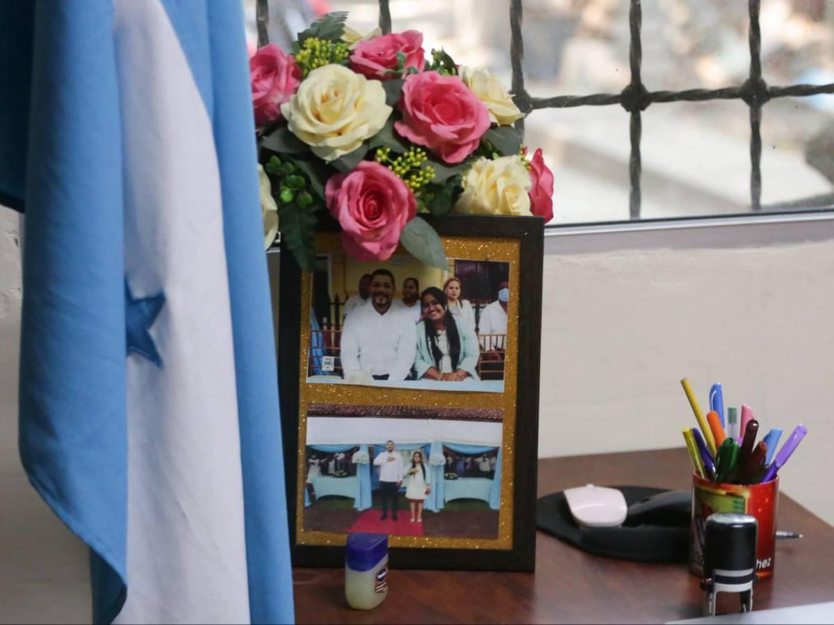 $!En la foto, el alcalde Cristhian Castillo y su vicealcaldesa, Arip Sánchez, quien asume en ausencia del edil prófugo de la justicia.