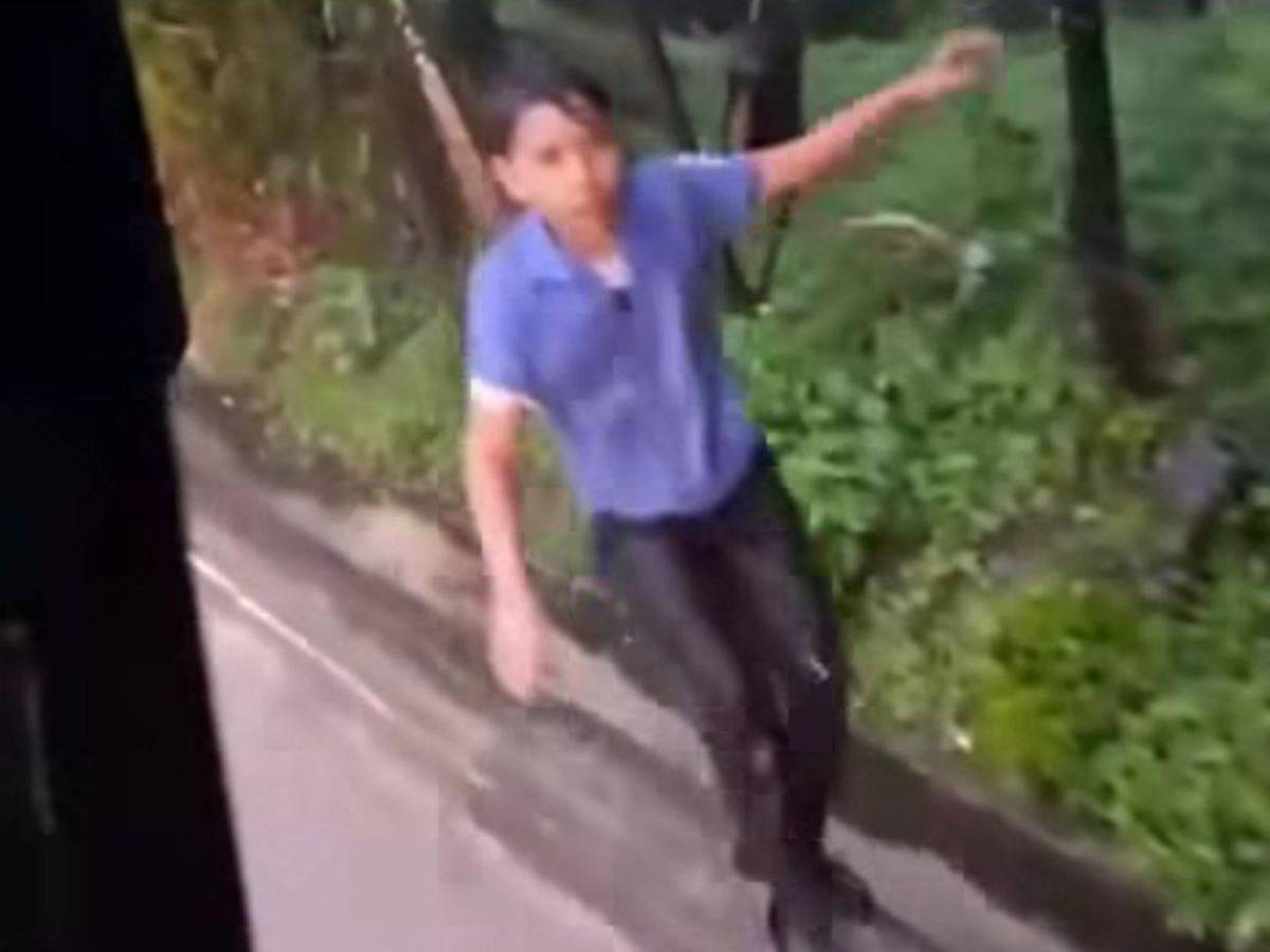 Así fue el dramático hallazgo de uno de los niños arrastrados por quebrada en la Cantarero López