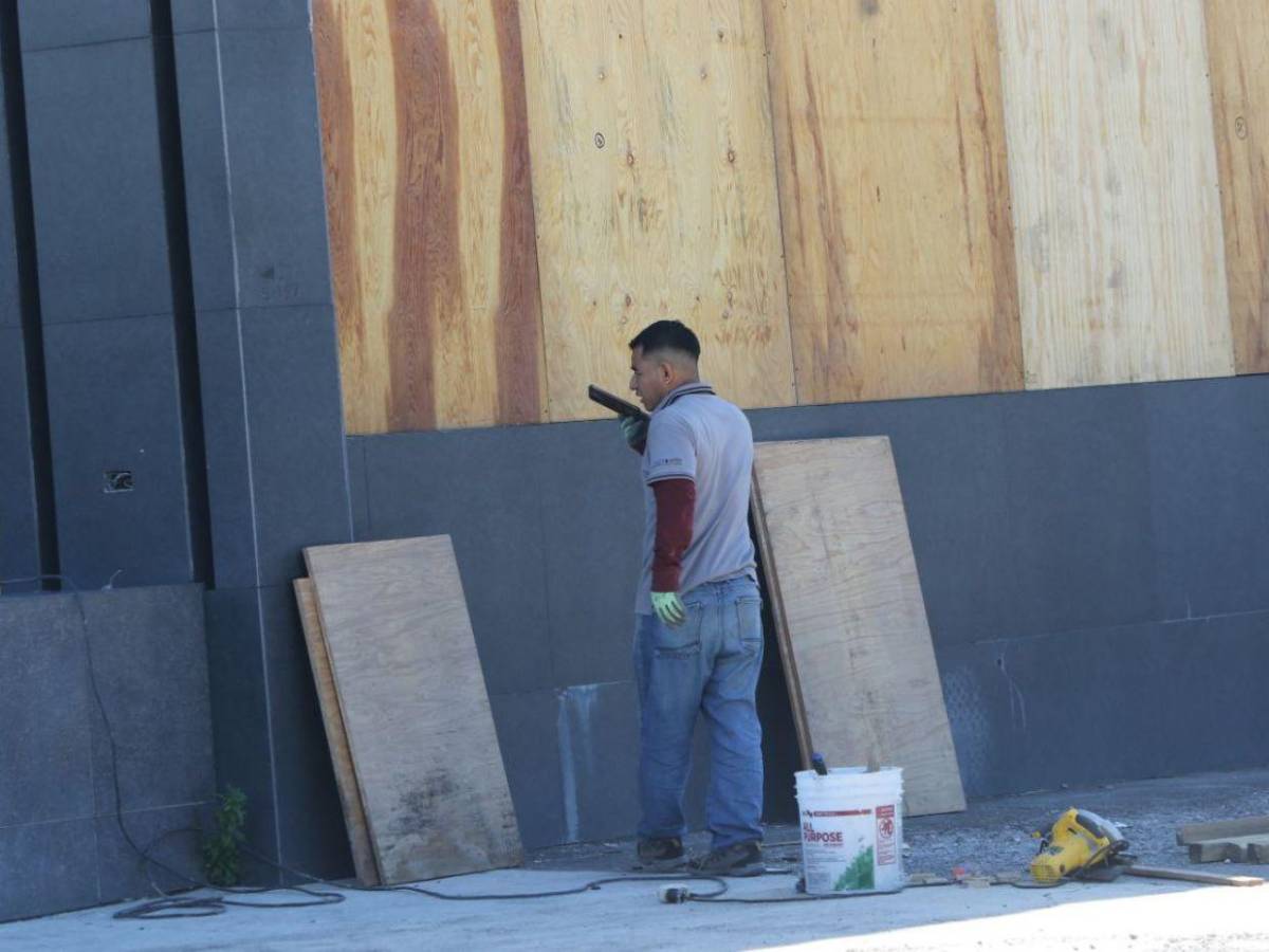 Negocios en la capital se blindan previo a las elecciones generales