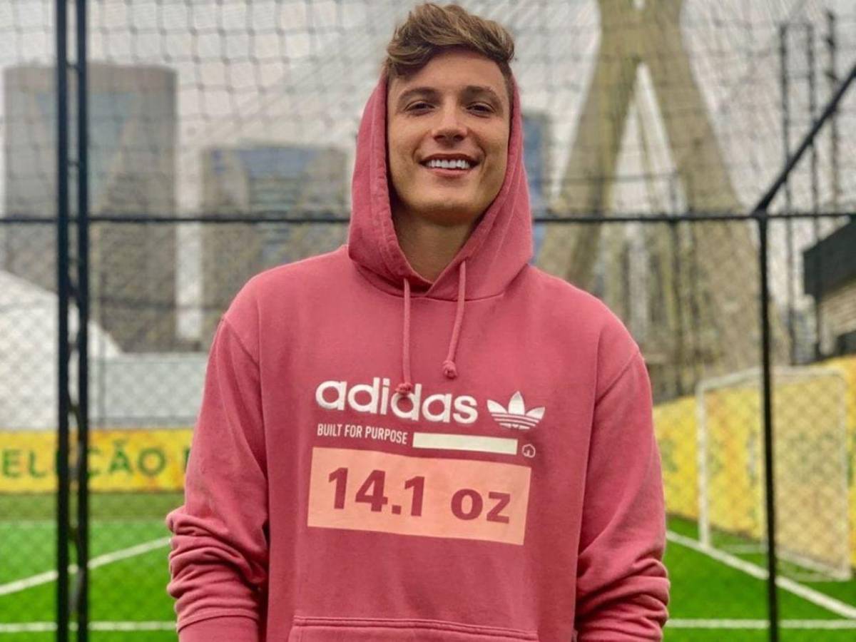 Juninho Manella sorprende al besar camiseta de Honduras tras su gol para Brasil