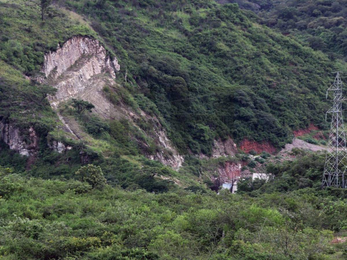 En total abandono: así está la construcción de la represa San José de la capital