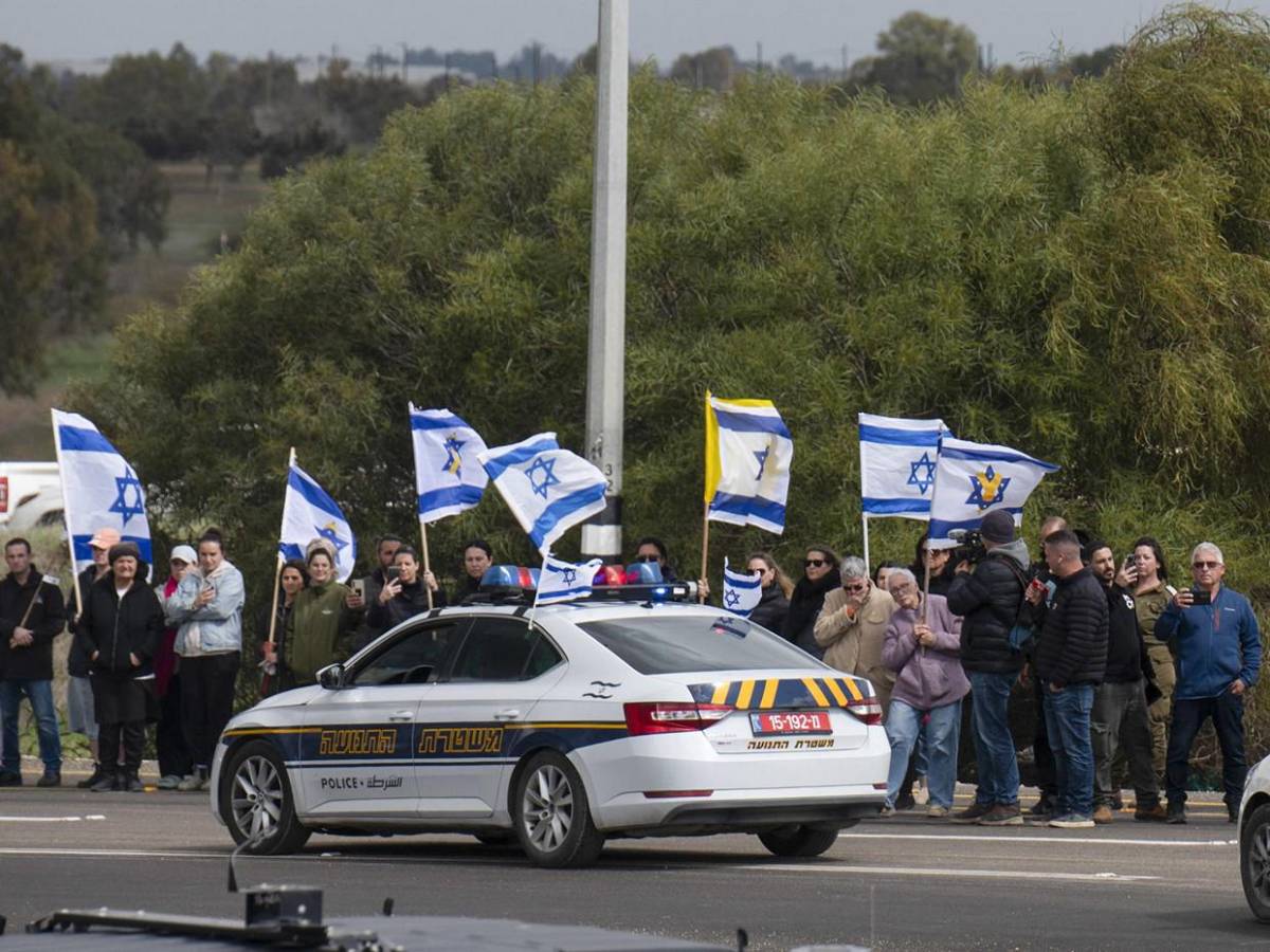 Shiri Bibas y sus pequeños, Ariel y Kfir, los cuerpos de rehenes entregados por Hamás Shiri Bibas y sus pequeños, Ariel y Kfir, los cuerpos de rehenes entregados por Hamás
