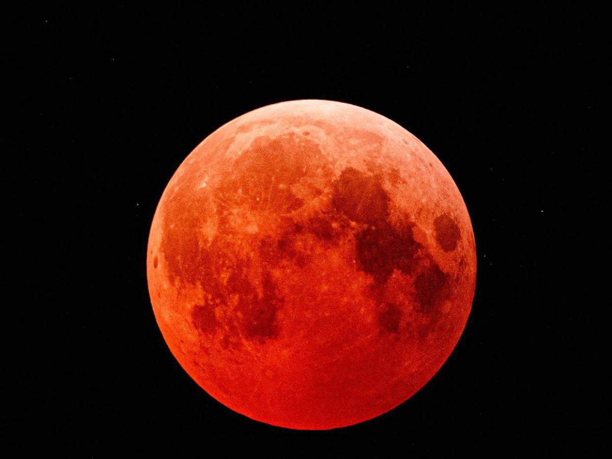¡Hermoso! Así se vio el eclipse lunar en Honduras y en otras partes del mundo