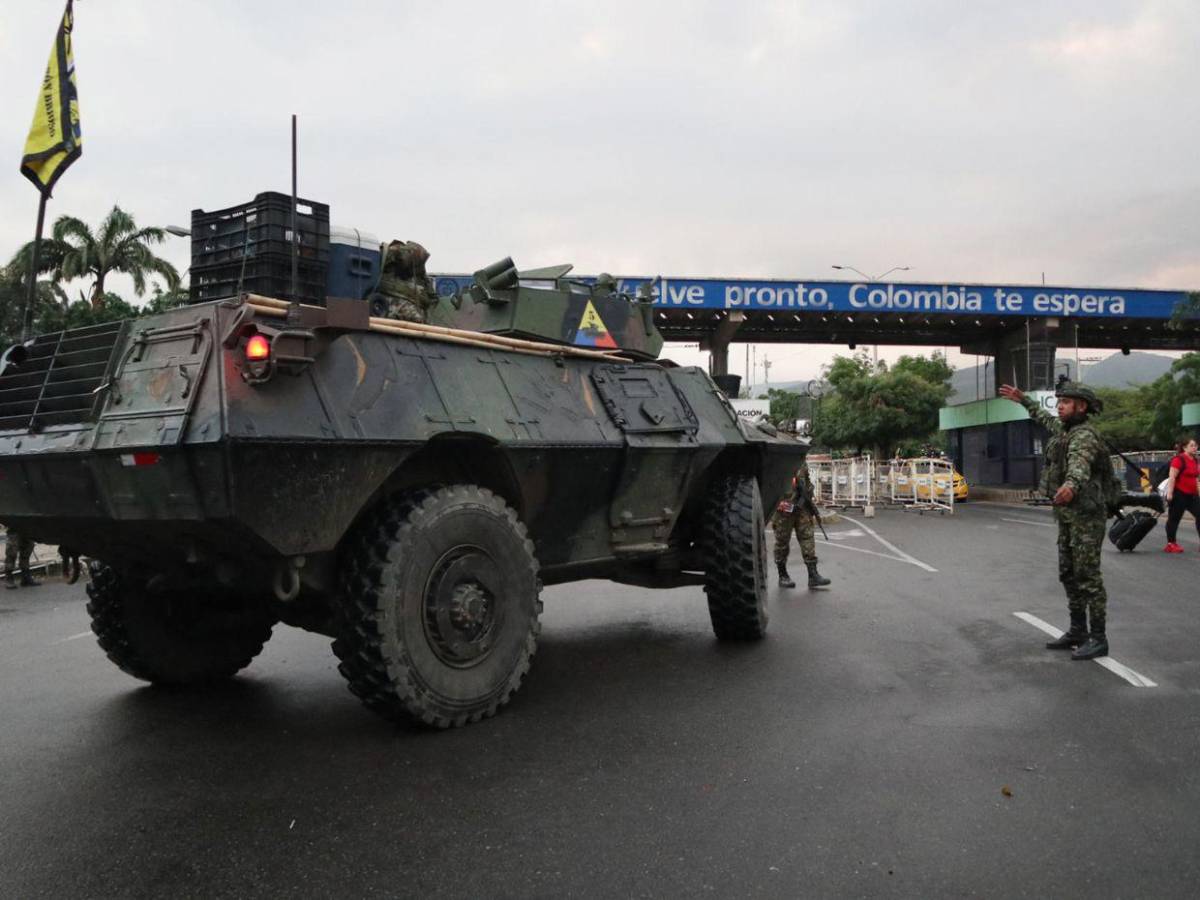 Ejército colombiano resguarda la frontera con Venezuela tras ataque de Estados Unidos