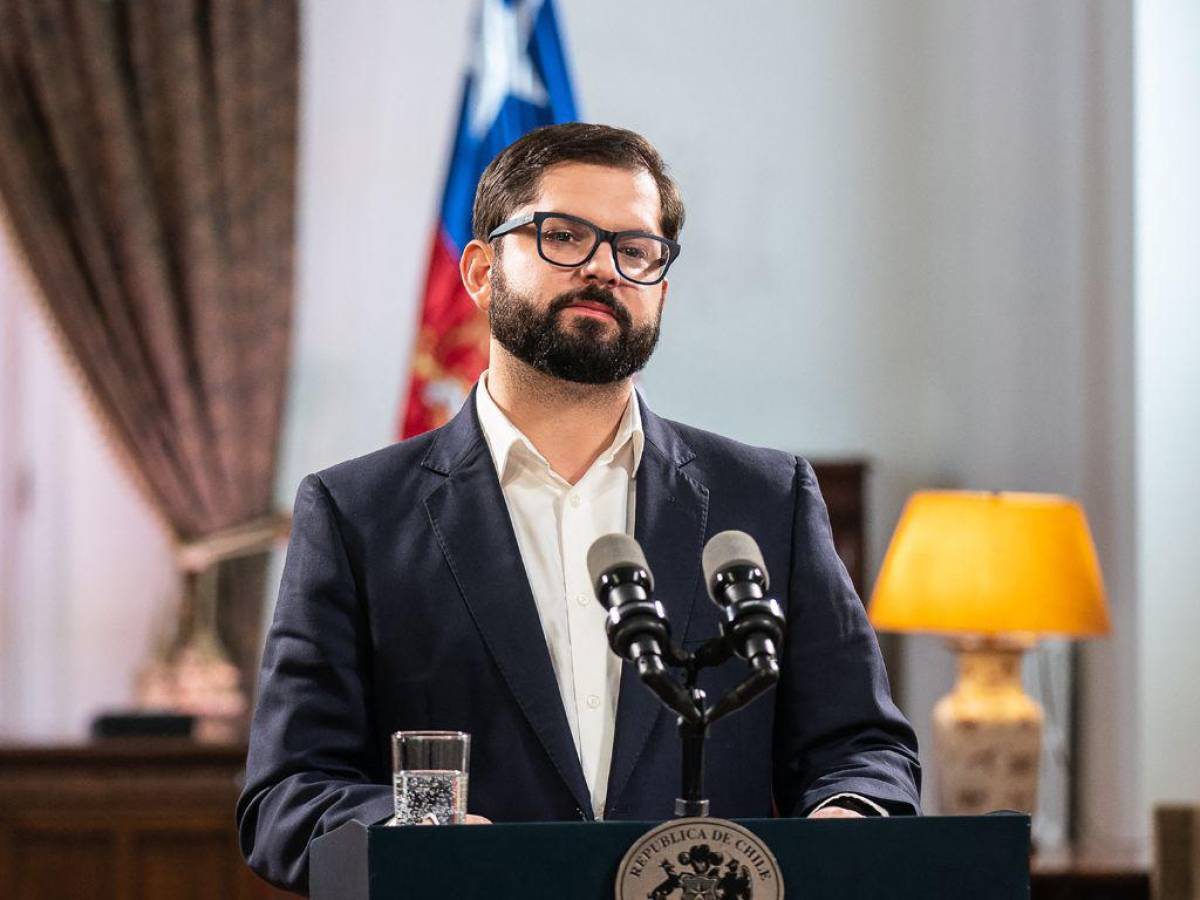 Boric se compromete a impulsar rápidamente nuevo proceso constituyente en Chile