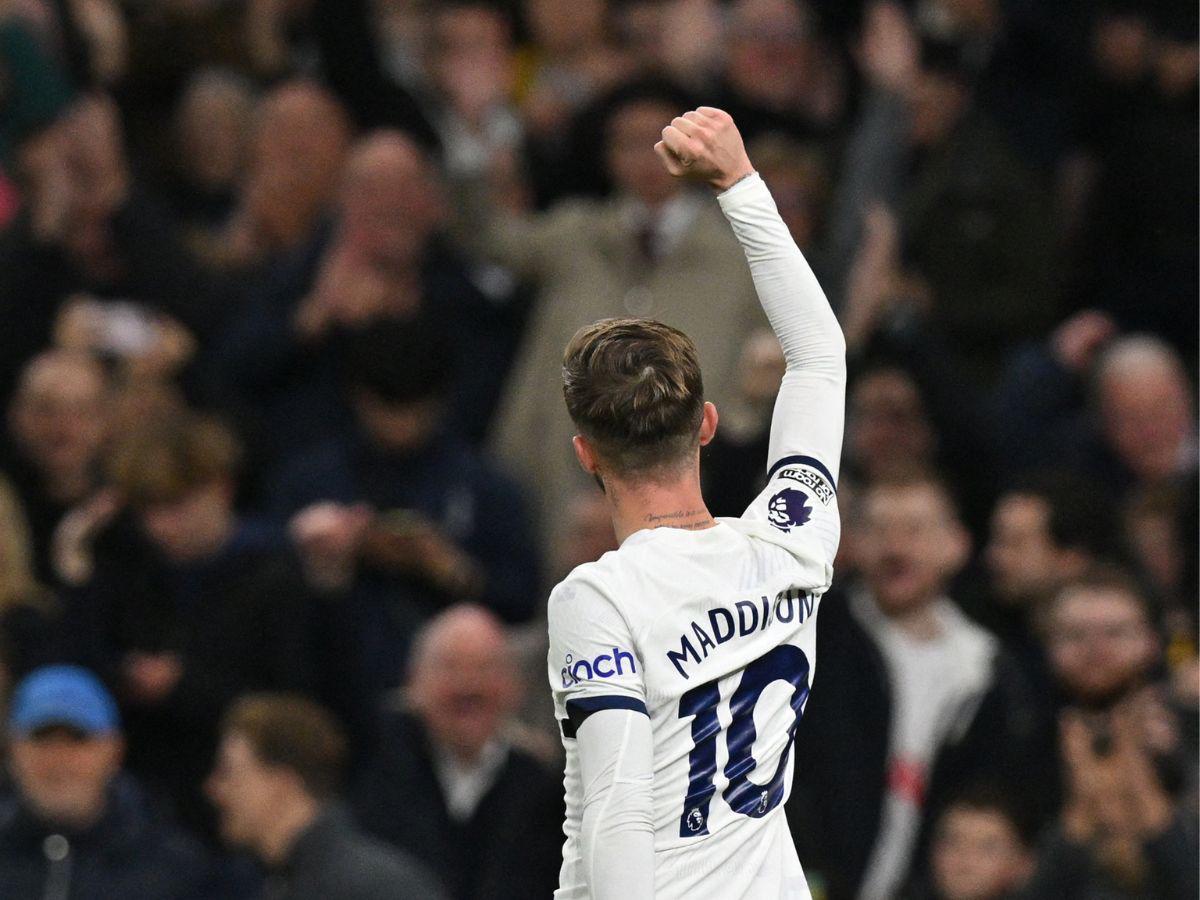 Tottenham sigue reinando la Premier League y derrota a Fulham