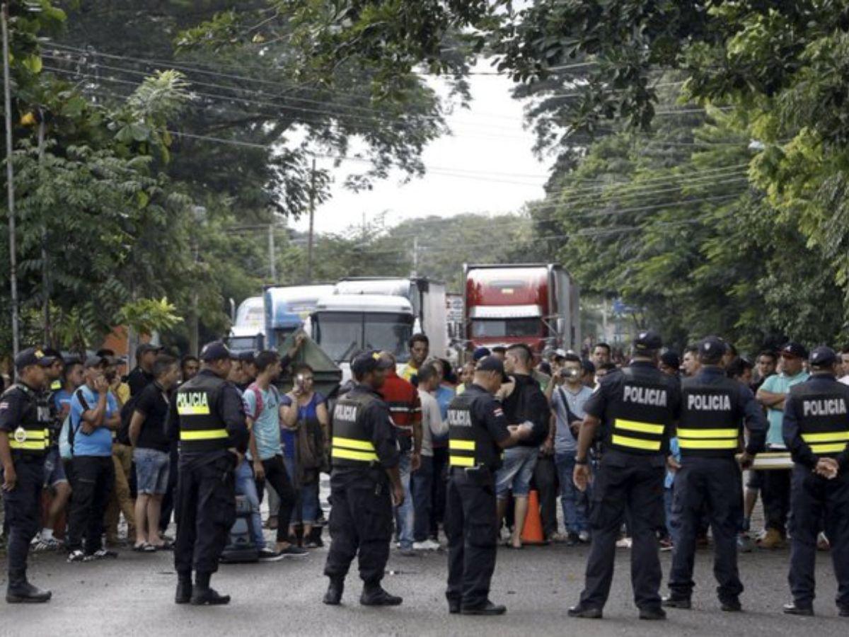 283 migrantes que se conducían con rumbo a EEUU fueron expulsados por Guatemala