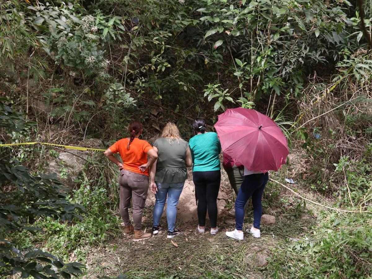 Los pobladores se mostraron consternados por la brutalidad con la que fue atacada la joven mujer.
