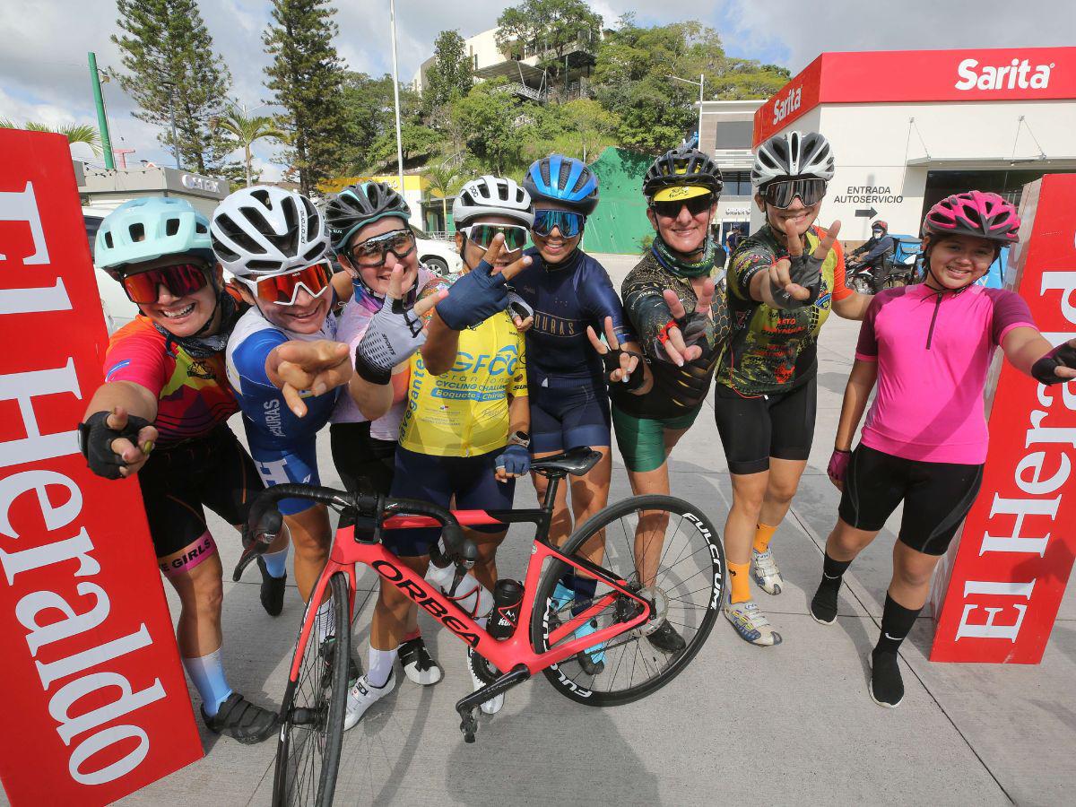 Jaquelinne Rock, la abuela de la Vuelta El Heraldo: “Tengo 60 años y sigo pedaleando fuerte”
