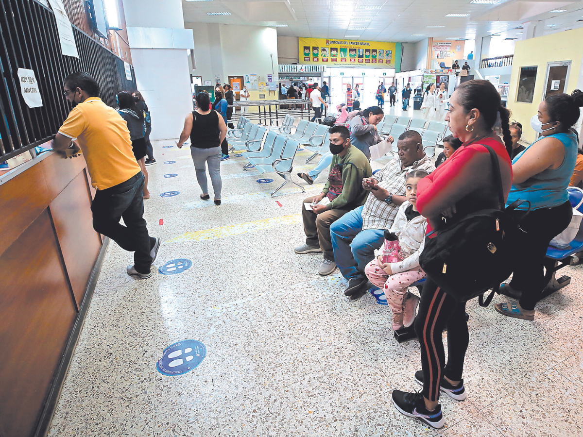 Hospitales recomiendan declarar alerta epidemiológica por dengue