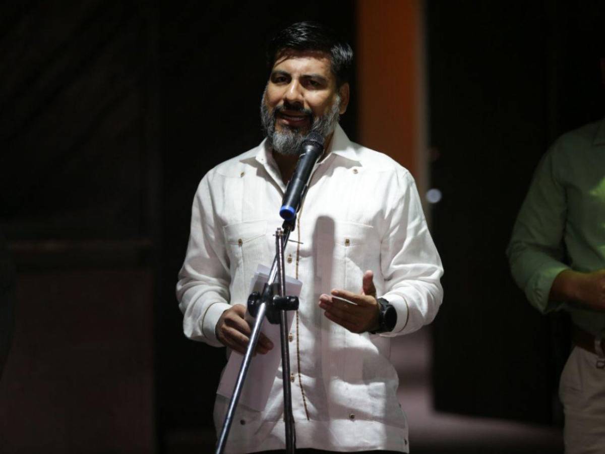 Silencio y sin avances tras un año de que Carlos Zelaya admitiera que se reunió con narcos