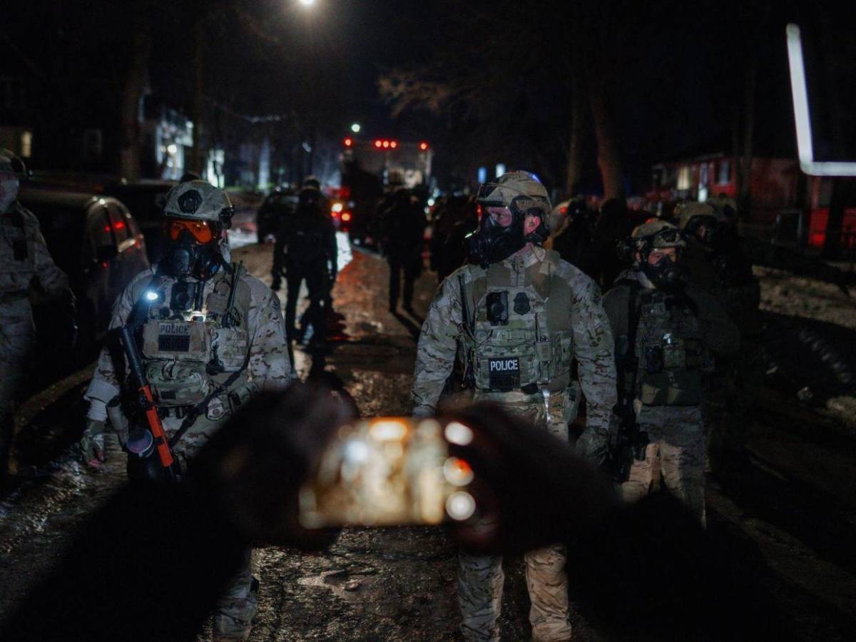 ¿Qué es la Ley de Insurrección que Trump quiere imponer en Minneapolis por ataques a ICE?