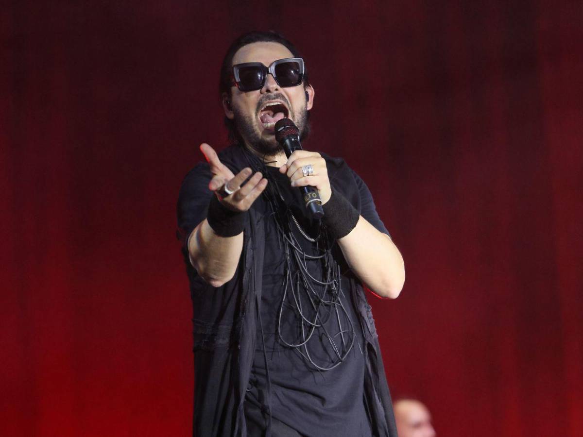 Las mejores imágenes del concierto Acústico de Beto Cuevas