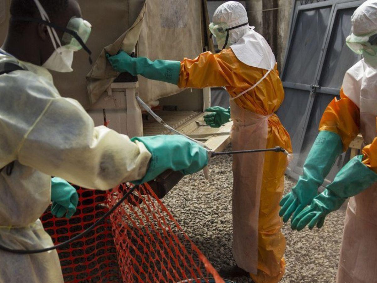 Enfermedad misteriosa cobra decenas de vidas: OMS envía expertos para investigar su origen