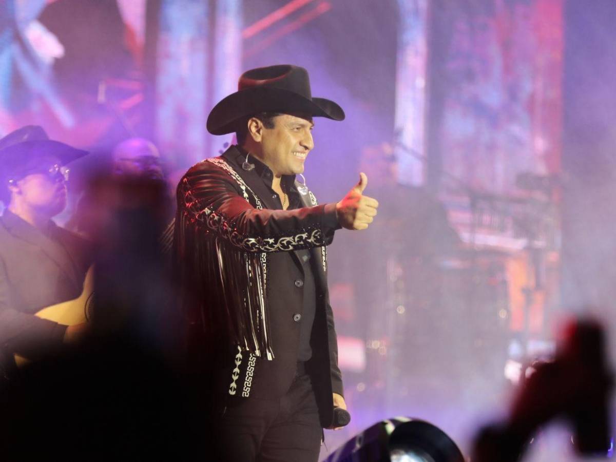 Las mejores imágenes que dejó el concierto de Julión Álvarez en Honduras