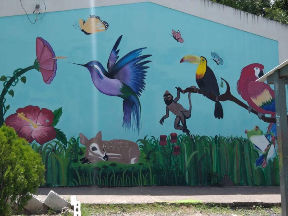 Murales ecológicos transforman el Instituto Saúl Zelaya Jiménez