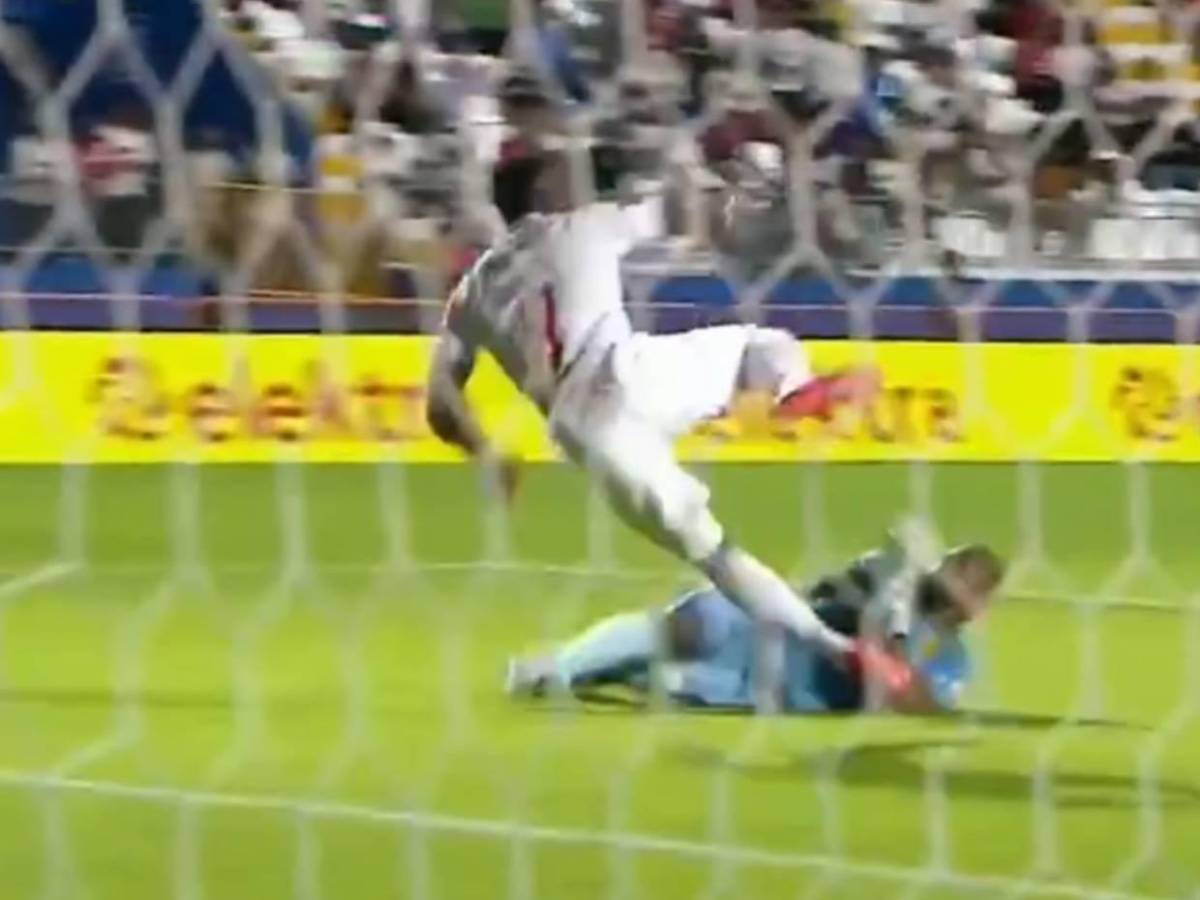 Jugador sacado en ambulancia, MVP de Olimpia y tristeza de Real España tras perder invicto