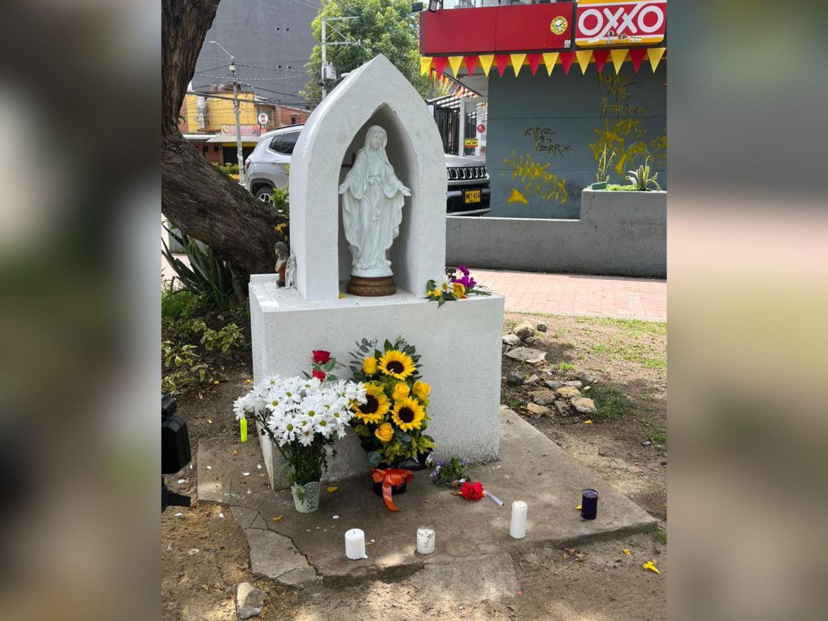 Flores, velas y unidad: Bogotá rinde homenaje a Miguel Uribe Turbay