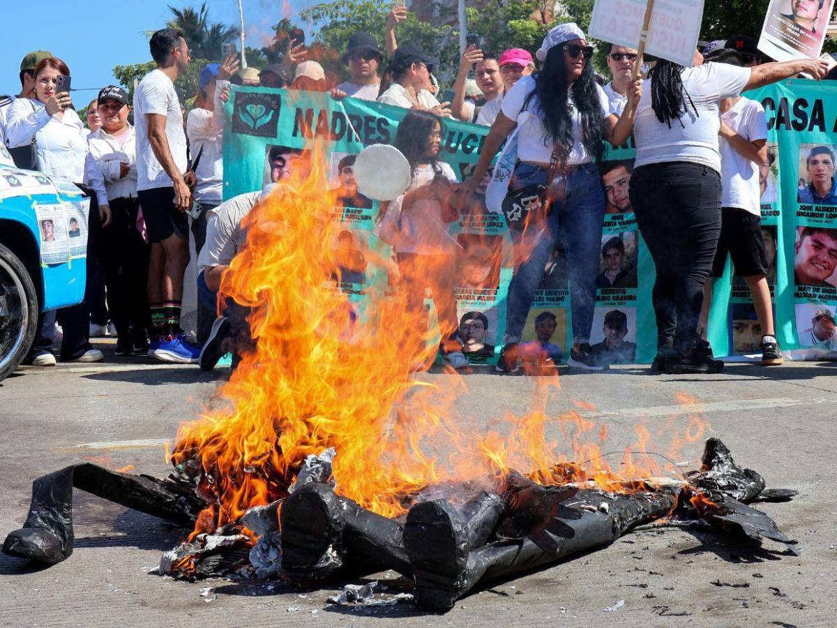 Al menos diez muertos en Sinaloa antes de una marcha por la paz en México