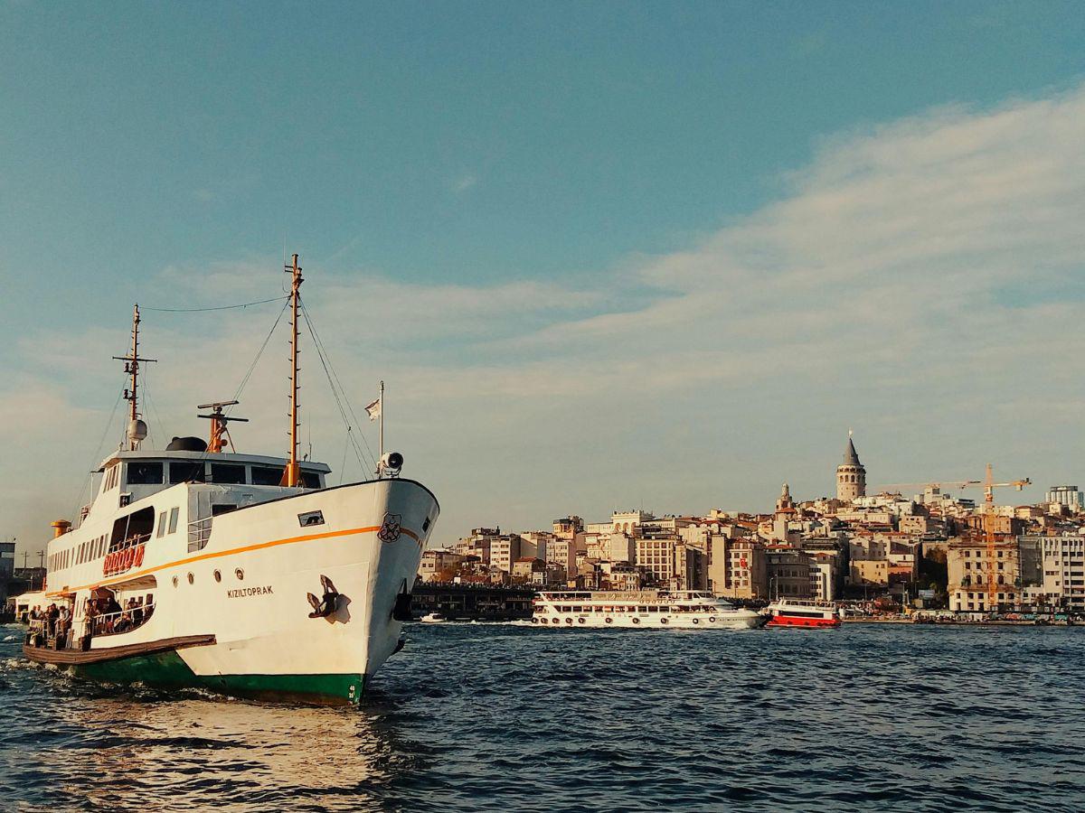 ¿Qué es el estrecho de Ormuz y por qué Donald Trump ha puesto su interés en él?