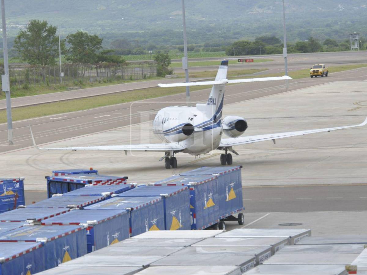 ¿Cuánto costó el vuelo privado que trajo a Juan Orlando Hernández a Honduras?