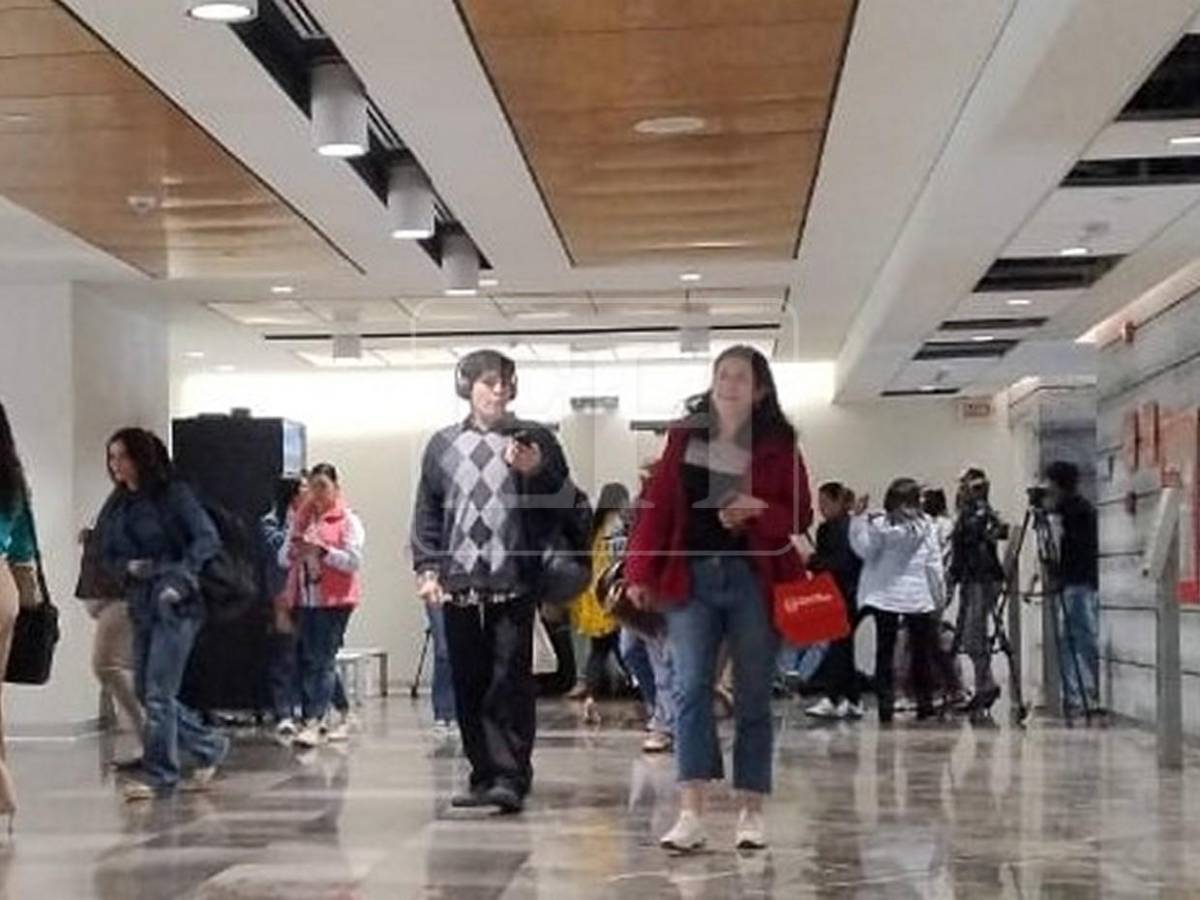 Largas filas tras asueto de medio día a empleados público por celebración en Suyapa