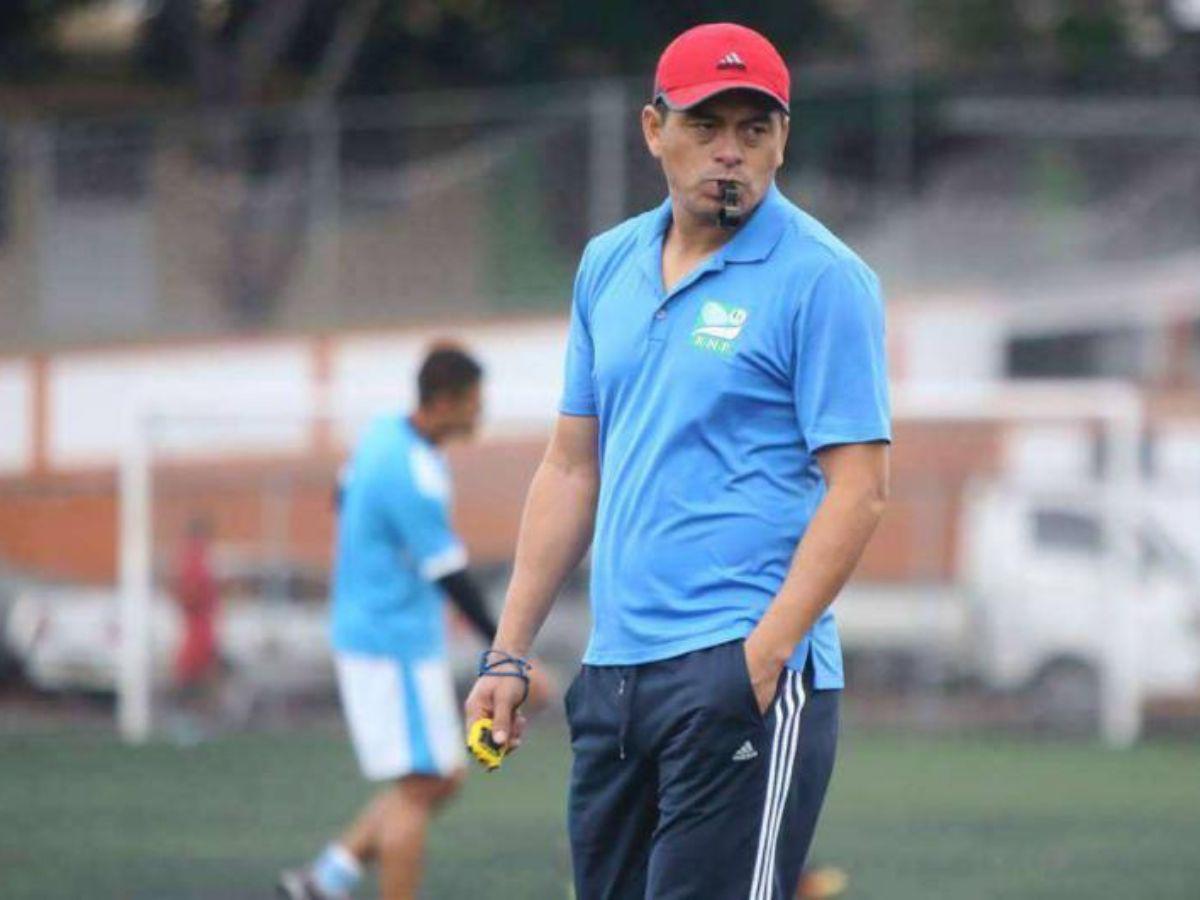 Un crítico Reynaldo Tilguath habla sobre su vida como DT, reelección en la Fenafuth y su salida de la Sub-20