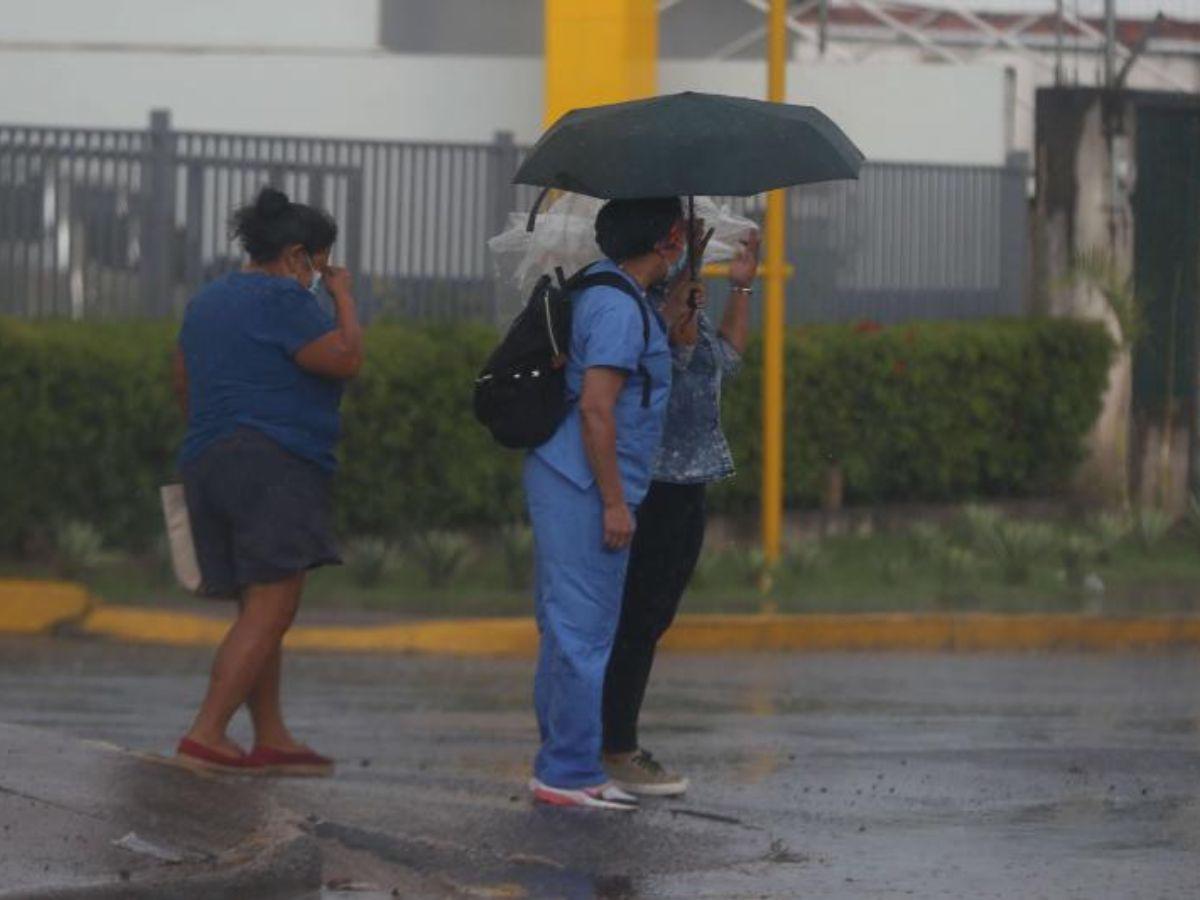 Emiten alerta verde para once departamentos de Honduras por lluvias