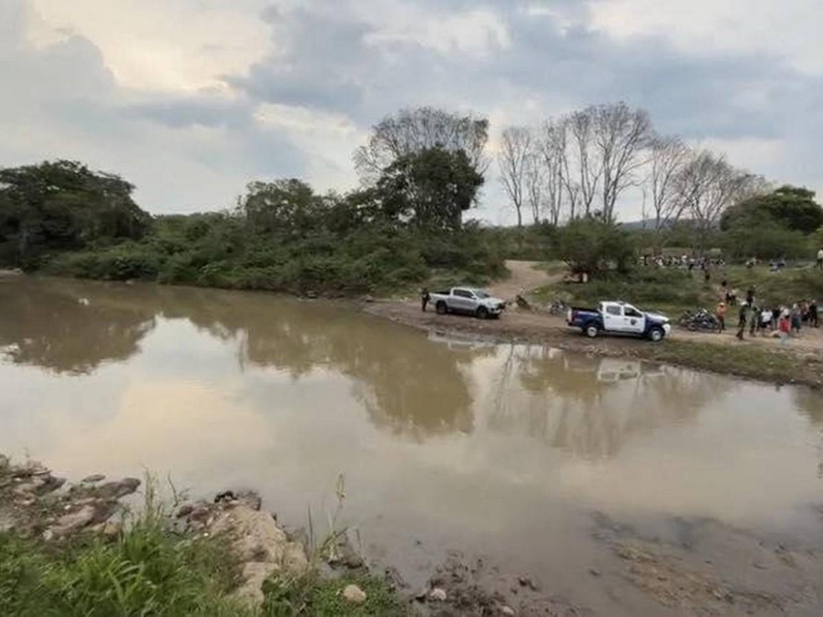 Padre, madre e hija mueren al colapsar puente hamaca en San Francisco del Valle, Ocotepeque