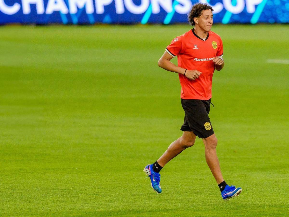 Fichajes: Elis entrena con nuevo club, catracho interesa al PSV y el DT oficial de Honduras