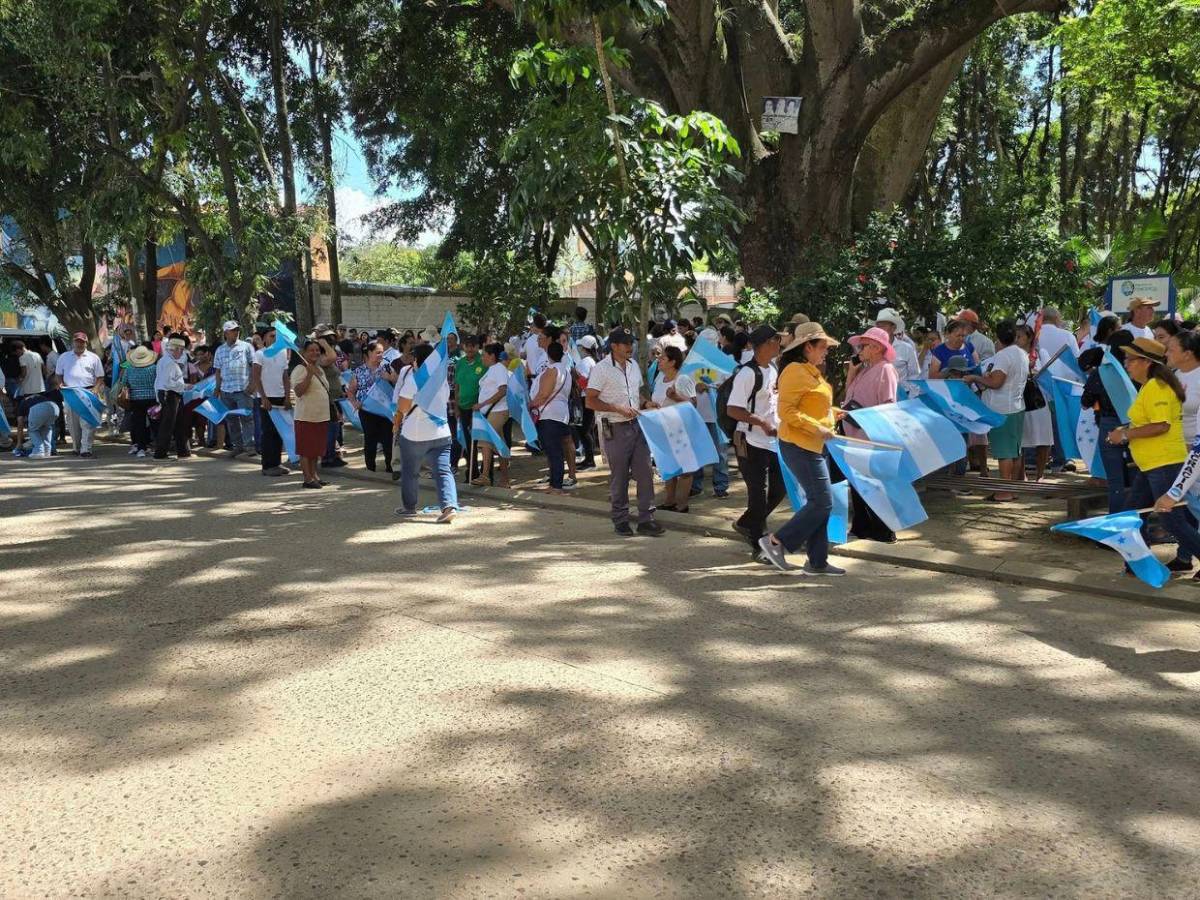 Histórica caminata de oración une a hondureños en todo el país