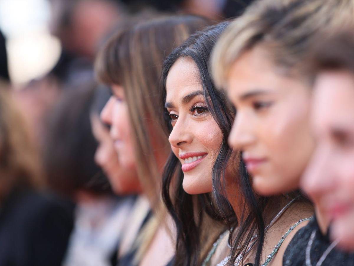 Salma Hayek: De México a Hollywood, una vida entre el cine, la moda y la filantropía