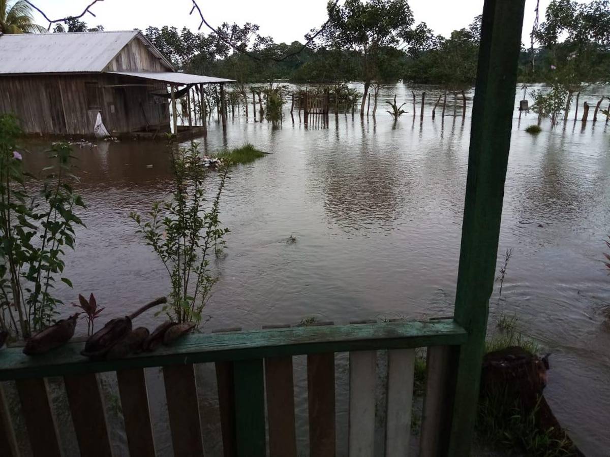 Personas están sin viviendas.