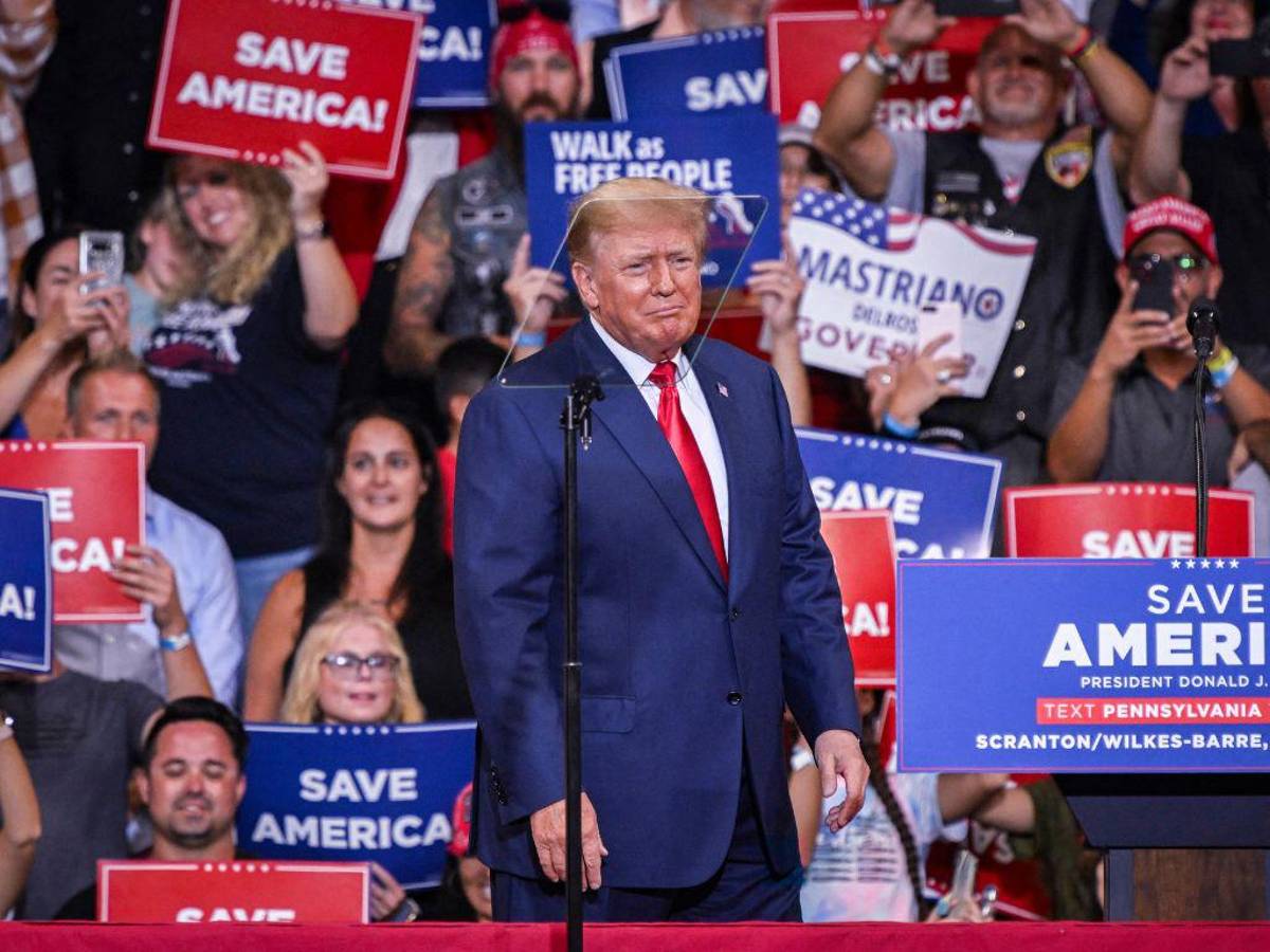 Trump califica a Biden como “enemigo del Estado” en mitin en Pensilvania