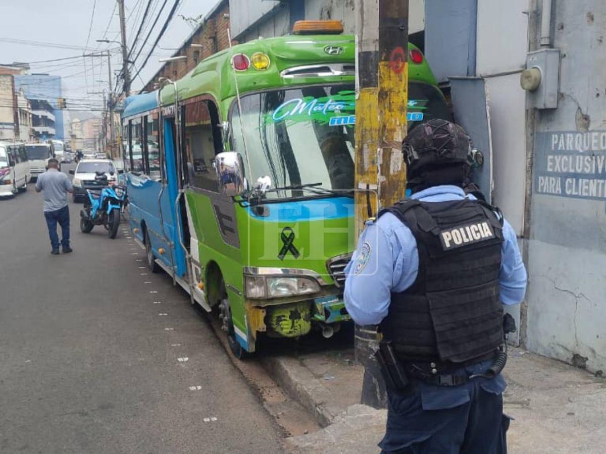 Intentaron huir para salvar sus vidas: así ocurrió el atentado que dejo un conductor de bus asesinado y herido al cobrador