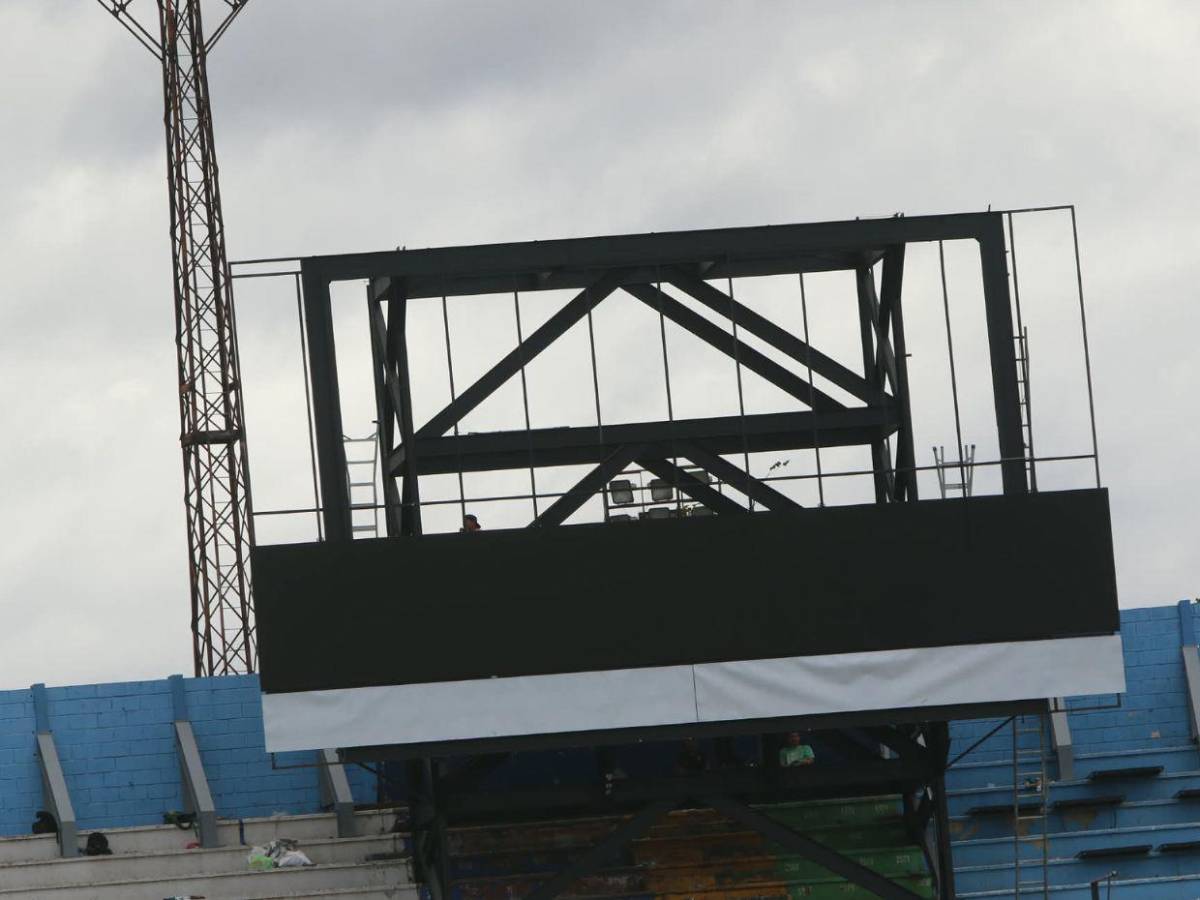 Así va quedando el Estadio Nacional de Tegucigalpa con su nueva pantalla gigante
