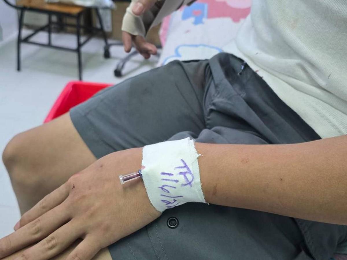 Trasladan al Hospital Escuela a 10 heridos del accidente en Villa Nueva; hay dos niños