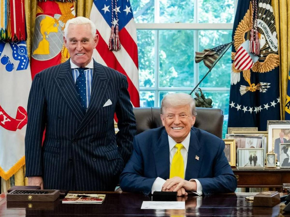 Roger Stone, protagonista de escándalos y conocido como El príncipe de las tinieblas