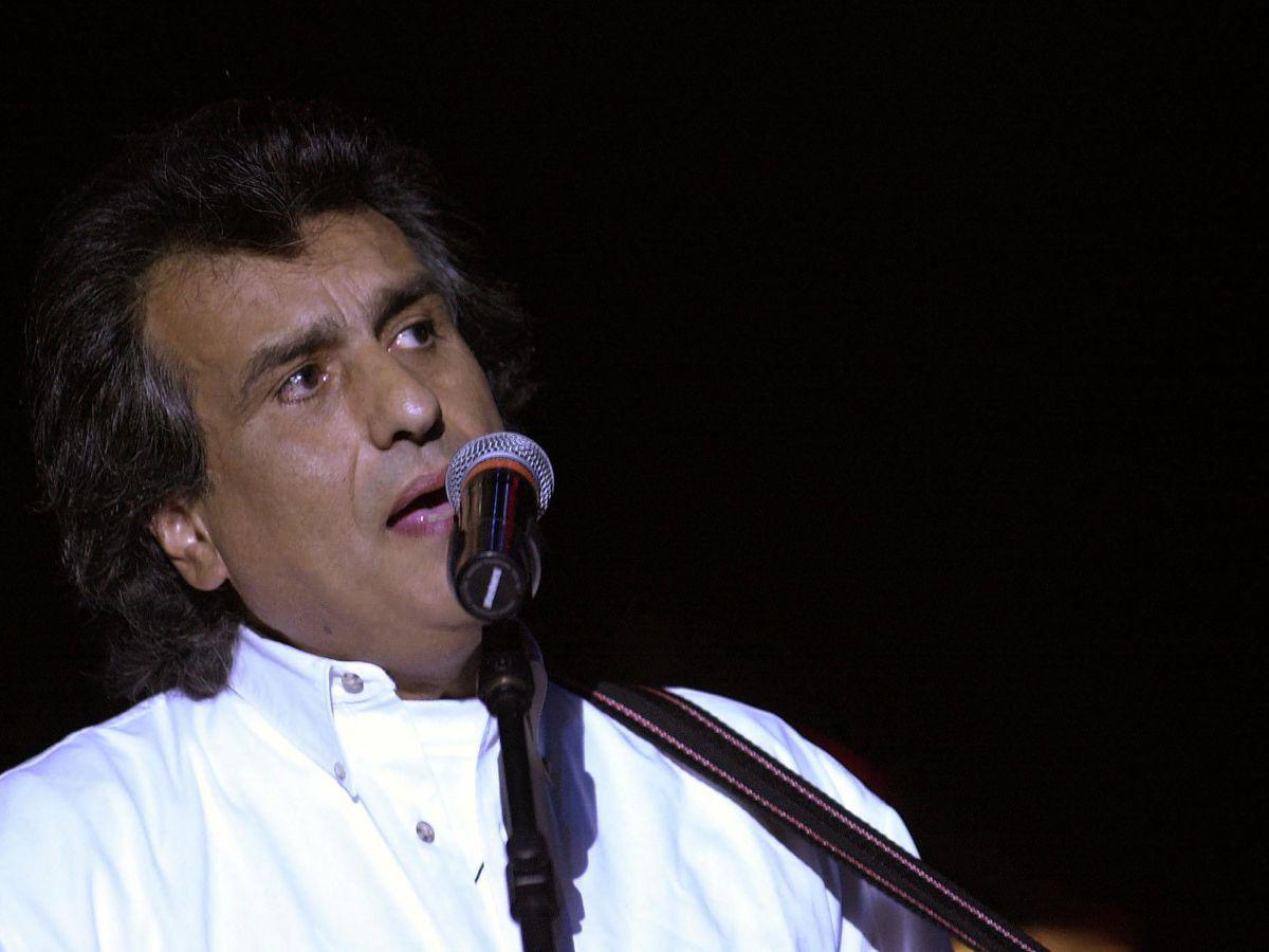 En 1990 ganó el concurso Eurovision en Zagreb con “Insieme: 1992”, una canción sobre Europa.