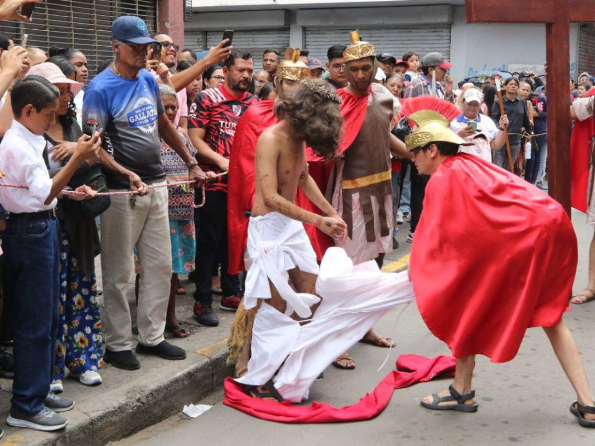 Déspotas y crueles: los villanos del Vía Crucis este Viernes Santo