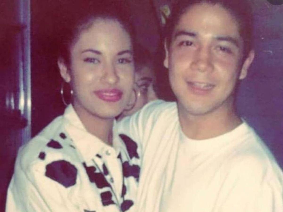 Viudo de Selena Quintanilla dedica emotivo mensaje tras 27 años de su muerte